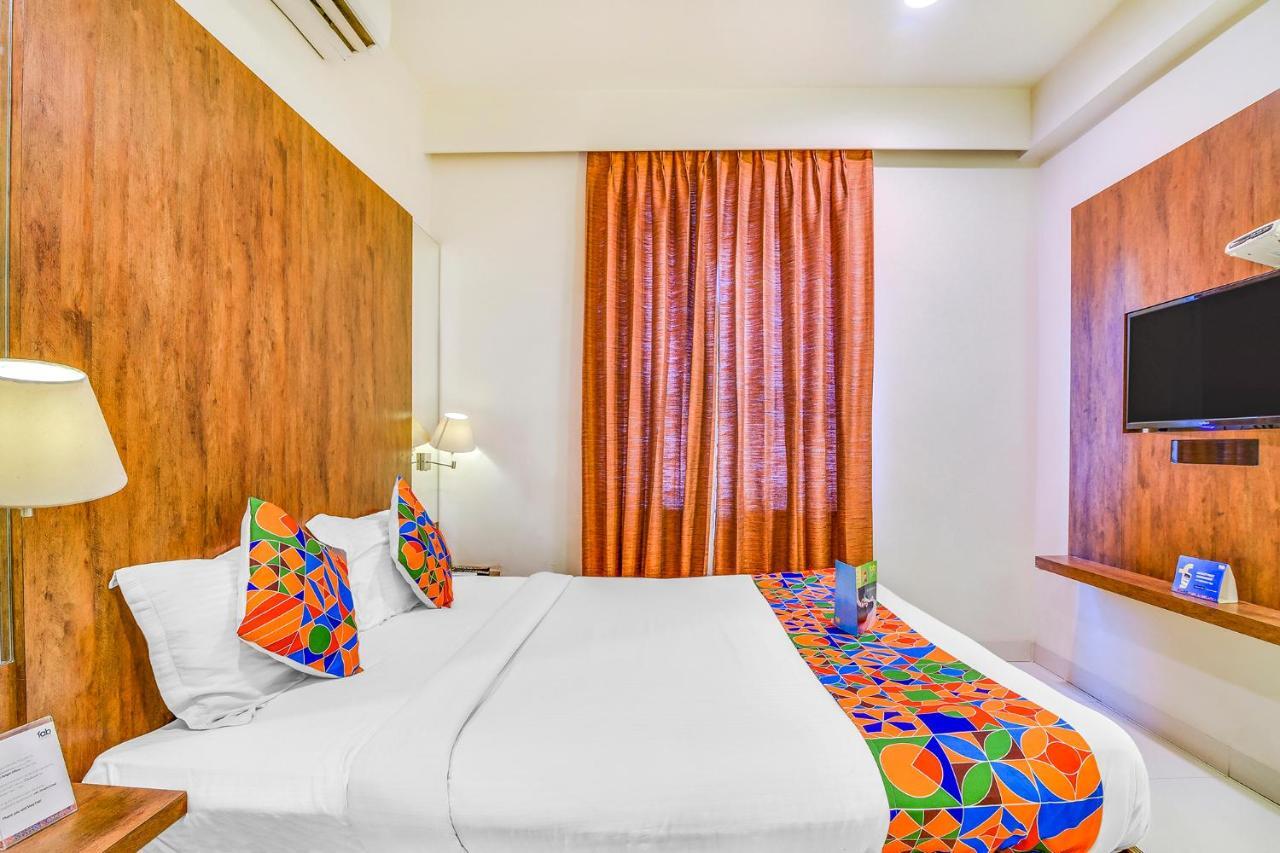Fabhotel Arastu Nampally Hyderabad Exterior foto