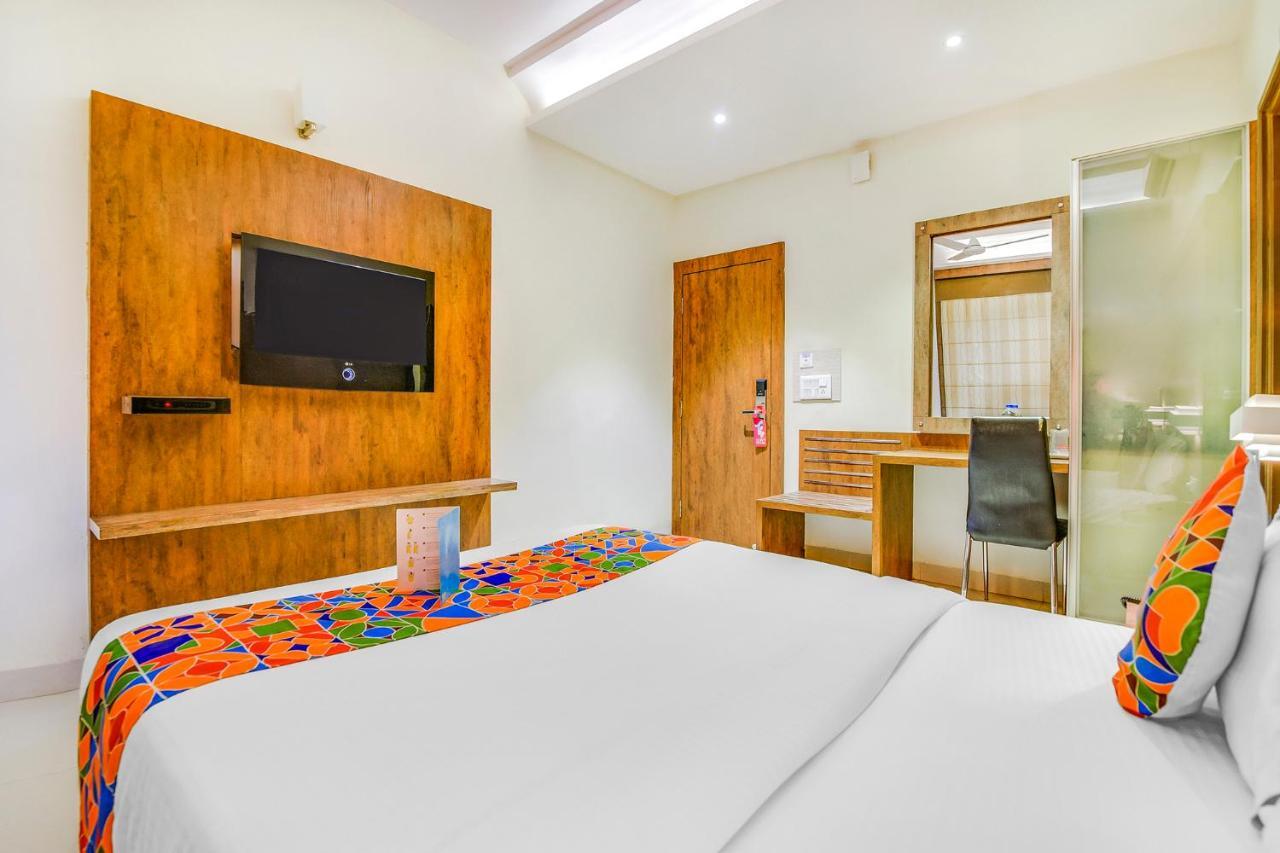 Fabhotel Arastu Nampally Hyderabad Exterior foto
